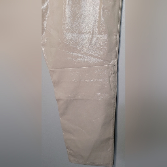 Abercrombie Curve Love 90s Straight High Rise Tan Vegan Leather Pants NWT 18R - Picture 5 of 5